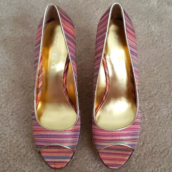 New! Bandolino "Wiskle" Colorful Espadrille Wedge Sandal (10) - Picture 2 of 9